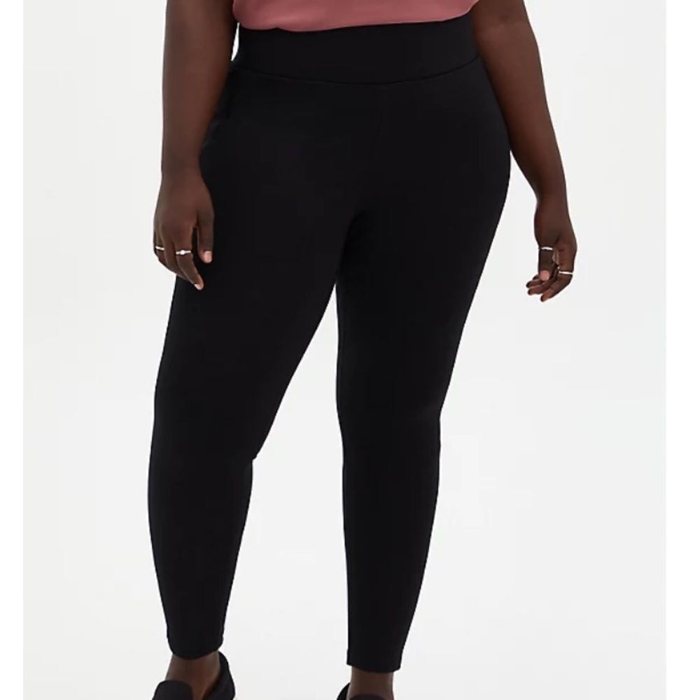 Torrid High-Rise Pixie Fleece Skinny Pants NWT